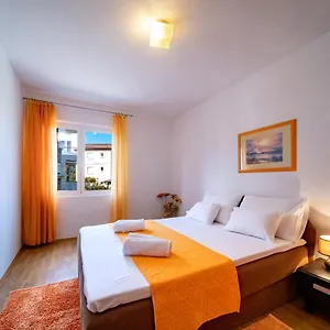 Lazaric Apartman Lopar