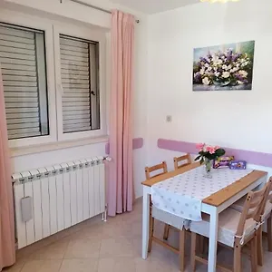 Tonka Apartman