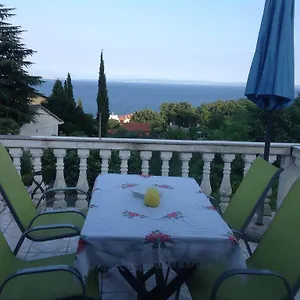 Kristic Apartman Lovran